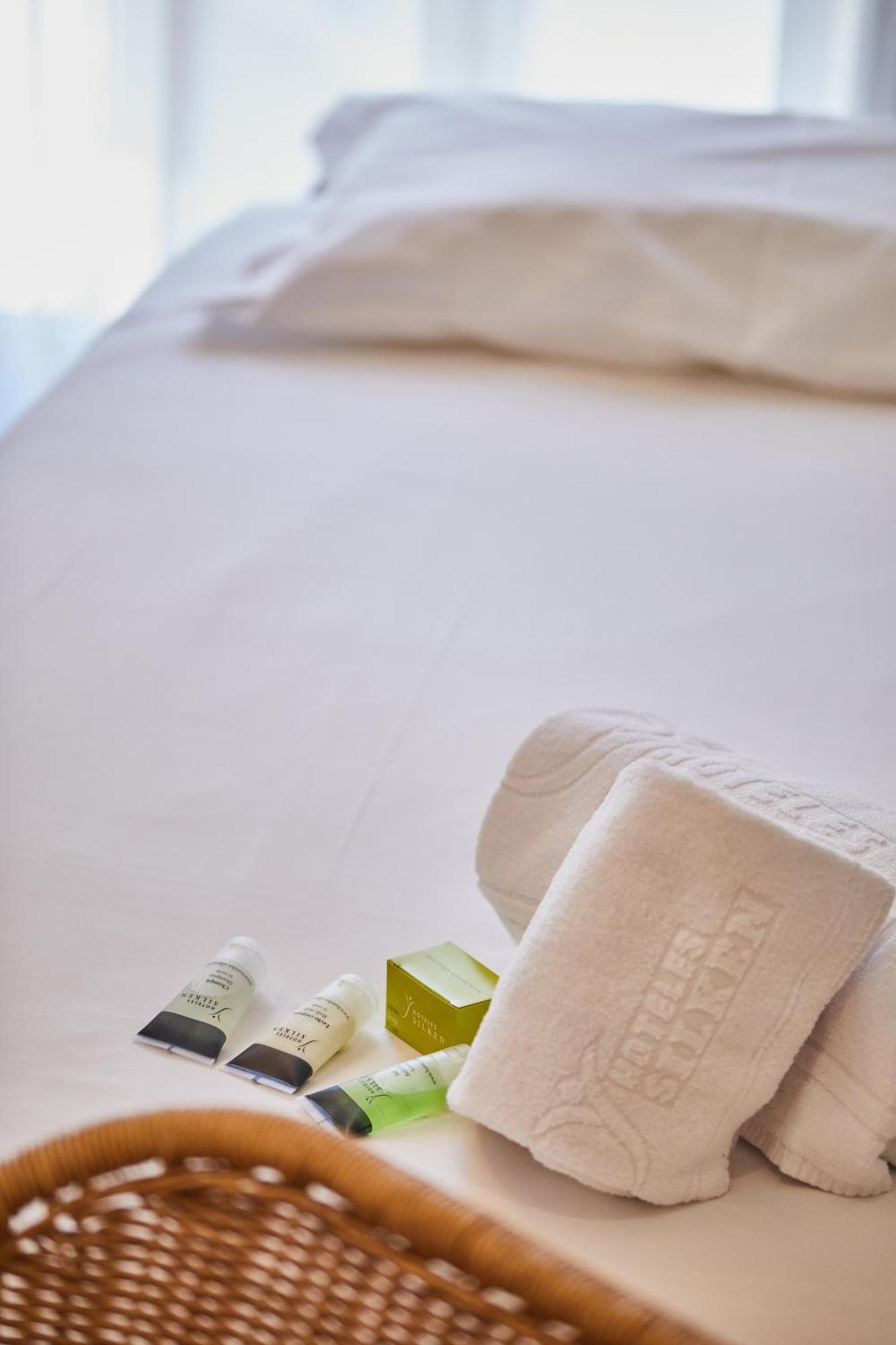 Silken Reino De Aragon Hotel Сарагоса Стая снимка